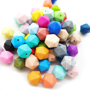 <span class=keywords><strong>Comprar</strong></span> productos para bebés a granel 17mm icosaedro cuentas de silicona sueltas grado alimenticio Bpa libre bebé mordedor polígono cuentas - Product Image 2