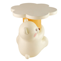 Table d'appoint en résine faite à la main et peinte à la main, motif ours mignon en position câlin, plateau en forme de nuage, table basse pour salon et maison