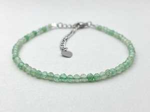 Pulsera de Cuarzo Verde Fresa, Joyería Delicada con Piedras Preciosas, Cuentas Microfacetadas, Pulsera de Cristal, Joyería Minimalista, Pequeñas Piedras Preciosas - Product Image 4