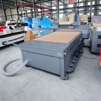 Machine à graver CNC pour bois 4*8 1325 à 3 axes, vente chaude, pour le traitement du bois, du PVC et de l'acrylique, conception de machines à travailler le bois