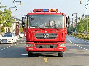 Chine Top fabricant Dongfeng 6000 litres <span class=keywords><strong>camion</strong></span> de pompiers bas prix à vendre <span class=keywords><strong>camion</strong></span> de pompiers d'urgence 4X2 - Product Image 2