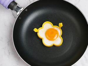 <span class=keywords><strong>Moule</strong></span> à crêpes en forme d'étoile d'ours antiadhésive personnalisé, sans BPA, plateau d'anneaux de friture d'oeufs en <span class=keywords><strong>silicone</strong></span>, outils d'omelette de cuisine, outils personnalisés - Product Image 3