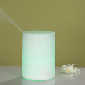 เครื่องกระจายกลิ่นหอมแบบพกพา ความจุ 600 มล. พร้อมไฟกลางคืน สำหรับบ้านและห้องนอน - Product Image 1