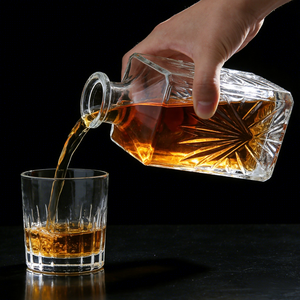 Bouteille à spiritueux en <span class=keywords><strong>verre</strong></span> de luxe personnalisée, transparente, 700 ml, 800 ml, gravure en relief, cristal, carrée, pour <span class=keywords><strong>whisky</strong></span> - Product Image 6