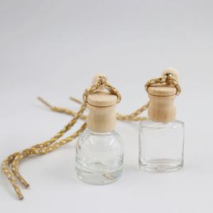 ขวดแก้วเปล่าสำหรับน้ำหอมปรับอากาศในรถยนต์ ขนาด 5 มล. 8 มล. 10 มล. พร้อมโลโก้สั่งทำพิเศษ รุ่นพรีเมียม ขนาดเล็กแบบแขวน - Product Image 4