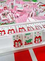 Premium Rosa Mahjong-Blöcke, Weihnachtsbaum-Lebkuchenmann-Muster Kreatives Tischspiel-Zubehör