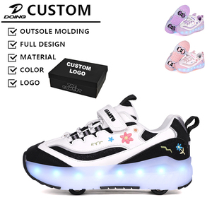 Wholesale Professional Outdoor Adults Kids 2 in 1 4 Wheel Inline Speed Flashing LED Light Rollerskate Roller Skate Shoes