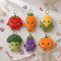 Porte-clés en peluche personnalisés, boîte mystère OEM ODM, mignons porte-clés en peluche en forme de légumes, 6 styles : tomate, carotte, maïs, brocoli, aubergine, vente en gros