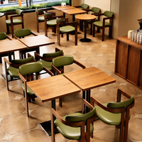 Ensemble de table et chaises de salle à manger en bois commercial, 2/4/6 places, mobilier de café avec chaises rembourrées vertes pour restaurant, café