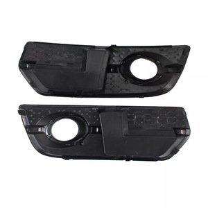 Rejilla de Luz Antiniebla Delantera para Audi Q5, Par de ABS Negros, 2009-2011, Mejora de Diseño - Product Image 1