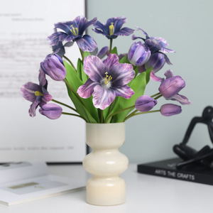Bouquet de tulipes artificielles Kagamiya, fleurs en soie violettes, imperméables, décoration pour la maison et les mariages - Product Image 1