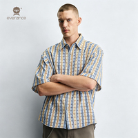 Chemise classique pour homme en tissu mélangé tricolore 120 g/m², rayures bleu marine, beige et crème, style cubain, pour l'été et la plage