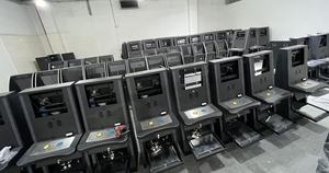 Fabricant chinois de borne d'arcade à écran tactile vertical de 32 pouces avec écran supérieur de 21,5 pouces, machine de jeu de compétences à monnayeur pour l'amusement - Product Image 2