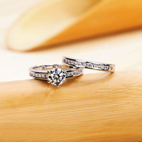 Nouveau classique Six griffes Design cubique zircone anneaux femmes bijoux de mariage plaqué argent simuler Moissanite Couple RingsGJZ0331
