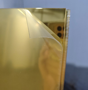 Feuille de <span class=keywords><strong>miroir</strong></span> acrylique autocollante dorée 2 mm 1220 x 1830, plaque de verre <span class=keywords><strong>miroir</strong></span> doré PMMA pour décoration murale DIY - Product Image 3