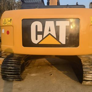 Excavatrice sur chenilles Cat 320D d'occasion, haute efficacité opérationnelle, capacité de la benne de 1,53 mètre cube, poids de 21 500 kilogrammes - Product Image 3