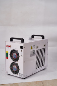 CW-5200 çift çıkışlı lazer soğutucu 220V 50Hz/60Hz 1750W soğutma kapasitesi hava soğutucu - Product Image 2