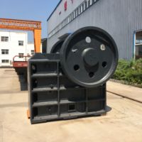 Concasseur à mâchoires pour pierre, à double volant d'inertie, avec réduction des vibrations, châssis en acier moulé, réglage par cale, capacité 5-20 t/h, pour le recyclage du calcaire et du béton