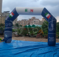 Arc décoratif gonflable de course en PVC imperméable pour l'extérieur personnalisé pour les salons professionnels annonçant des objets gonflables