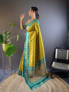 Saree de mariage en soie douce de qualité supérieure pour les femmes portent des vêtements indiens pakistanais à la mode Saree disponible à des prix abordables - Product Image 6