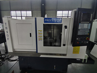 Machine de tour linéaire à lit plat CNC de haute qualité avec chargeur de barre multi-tiges automatique