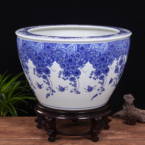 Grand <span class=keywords><strong>pot</strong></span> de jardin <span class=keywords><strong>en</strong></span> céramique antique bleu et blanc peint à la main avec motif de <span class=keywords><strong>lotus</strong></span> et de papillon - Product Image 4