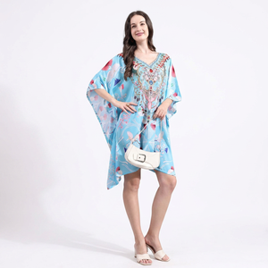 Robe longue caftan en viscose style africain pour femme, tunique décontractée, poncho, kimono, finition soyeuse, mode bohème pour les vacances et les loisirs - Product Image 1