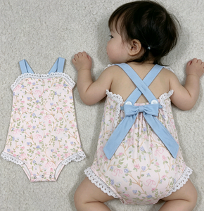 Ropa de Bebé Niña con Estampado Floral de RTS Boutique, Mono de Burbujas para Bebés, Venta al por Mayor, 95% Algodón, 5% Elastano - Product Image 1