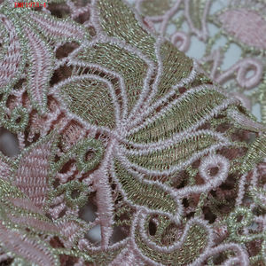 Fabrication en usine de tissu de dentelle de broderie de fleurs douces écologiques ligne d'or brillant couleur rose <span class=keywords><strong>oeillet</strong></span> personnalisé conception évidée - Product Image 5