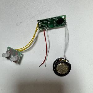 Jouet de <span class=keywords><strong>voiture</strong></span> de <span class=keywords><strong>police</strong></span> en alliage Xinxing avec carte PCB FR-4, musique, lumières LED rouges et bleues, développement personnalisé COB - Product Image 4