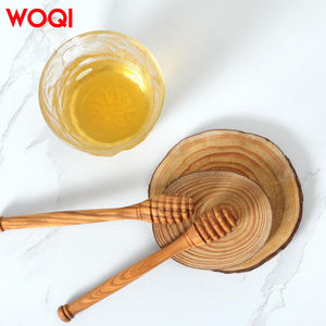 عصي عسل خشبية طويلة بمقبض صديقة للبيئة من WOQI، رائجة البيع بالجملة لهدايا حفلات الزفاف والمناسبات - Product Image 4
