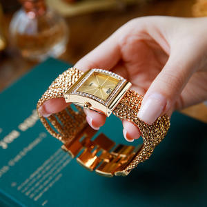 Reloj de mano de moda elegante con logotipo personalizado, reloj de pulsera cuadrado dorado de lujo para mujer, Luxus Uhr, minimalista, Orologio Donna - Product Image 3