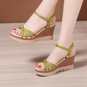 Sandalias de Plataforma con Cuña y Correa de Tobillo para Mujer, Talla Grande, de Lujo, Cómodas para Verano, de Microfibra con Amortiguación, Marca Xuanhui - Product Image 6