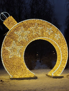 Outdoor Ornament Ball Tunnel Multi Arch Festive Walkway for Park Resort and Winter Wonderland - Product Image 2