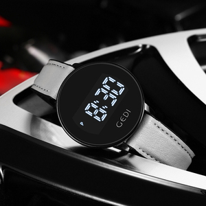 Reloj deportivo digital multifuncional con un diseño minimalista premium y correa de silicona. - Product Image 2
