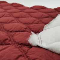 Tissu matelassé populaire 70% polyester 30% nylon Ripstop imperméable à l'eau, motif oignon, couture, pour vêtements de filles