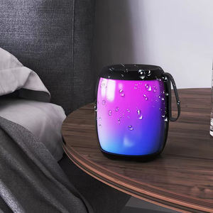 Haut-parleur <span class=keywords><strong>Bluetooth</strong></span> portable Système audio HIFI Son RGB Lumière Stéréo Surround TWS Haut-parleurs de caisson de basses sans fil - Product Image 3