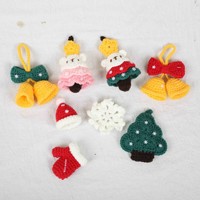 Handgefertigter Baumwoll-Häkel-Weihnachtsbär Schlüsselanhänger Garn-Anhänger Niedlicher Cartoon-Taschenanhänger Feiertagsgeschenk Ornament für Kinder 5-7 Jahre