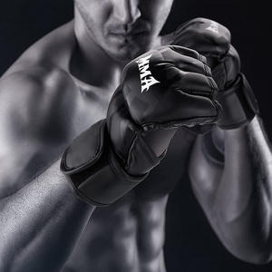 Gants MMA ONEMAX Sparring UFC demi-doigt Logo personnalisé avec bracelet à trois couches pour la formation Fourniture directe d'usine - Product Image 5