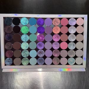 Индивидуальная палетка прессованных теней для век с эффектом дуохром и мультихром, матовая, <span class=keywords><strong>200</strong></span> цветов в наличии - Product Image 6