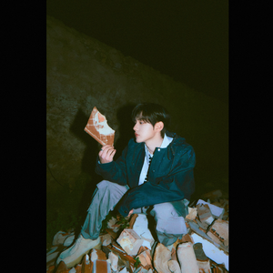 Set de Fototarjetas Premium Project7 KPOP [ETERNAL] CLOSE YOUR EYES 1er Mini Álbum PHOTOBOOK Versión Corea CD Sellado - Product Image 5