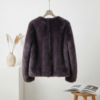Veste en peau de mouton et cuir, col rond court, poche à boucle en cuir, manteau d'hiver pour femme