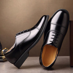 Zapatos formales de cuero para hombre, zapatos de vestir negros con cordones Oxford para boda y negocios - Product Image 1