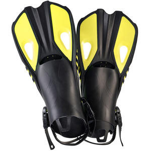 Aletas Ajustables Impermeables de Gel de Sílice Ligero Profesional YIZHI para Buceo, para Adultos y Niños Mayores de 8 Años - Product Image 4