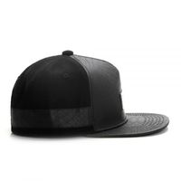 Casquette Snapback en Cuir Noir Matériaux Mixtes Personnalisée, Logo Patchwork, Streetwear Hip Hop, Casquette Hip Hop à Visière Plate, Vente en Gros