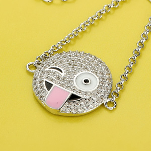 Braccialetto con Faccina Sorridente per Donne, Regolabile, Design Carino e Cartoonesco, Gioiello Elegante per Uso Quotidiano - Product Image 2