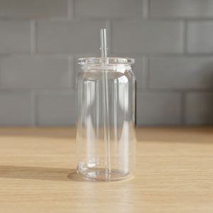 Botella de agua de plástico de 16 oz con pajita y tapa de rosca, libre de BPA, color personalizado, diseño minimalista para adultos, viajes y camping. - Product Image 3