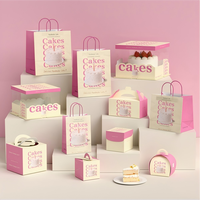 Boîte à gâteau personnalisée haut de gamme de qualité supérieure du fabricant, en carton ondulé, avec fermeture magnétique, gaufrage, doublure en éponge et fenêtre séparée sur le couvercle