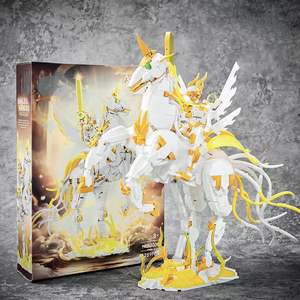 Modèle de poisson d'horreur bioluminescent - Construction mécanique articulée, pièce décorative phosphorescente pour les fans d'art étrange - Product Image 4