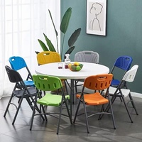 Chaise en plastique pliante extérieure légère Style moderne multifonctionnel pour l'utilisation d'hôtel de cuisine de jardin de parc de plage